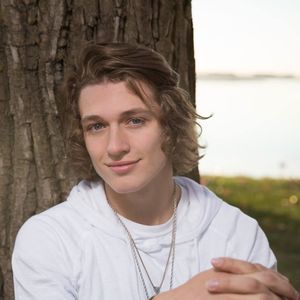 Meet your Posher, Gabe